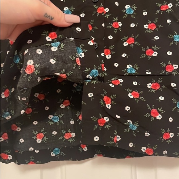 Vans Black Collared Button Up Blouse - Picture 5 of 6